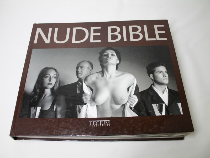 Boek: Nude Bible (Art. 4082)